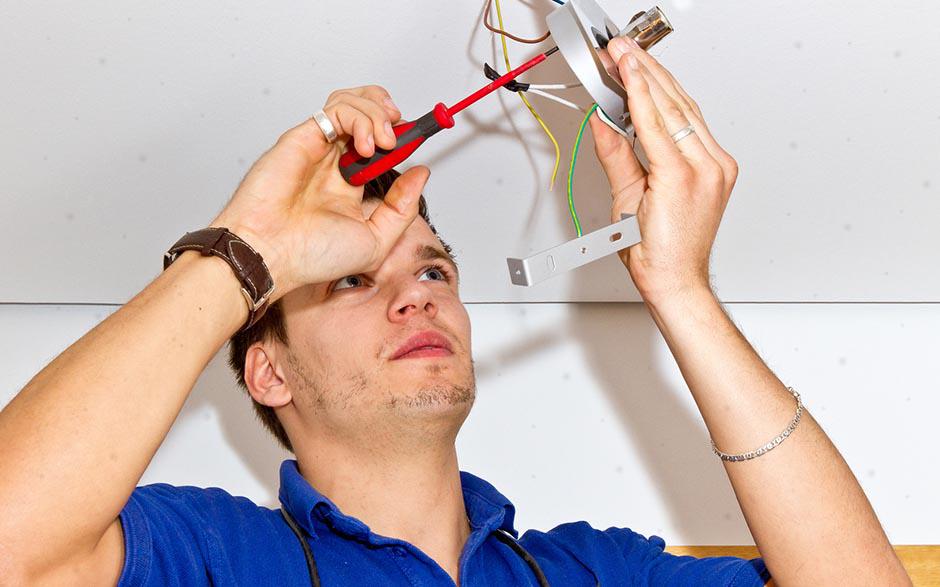 tarif d'un électricien Combs-la-Ville