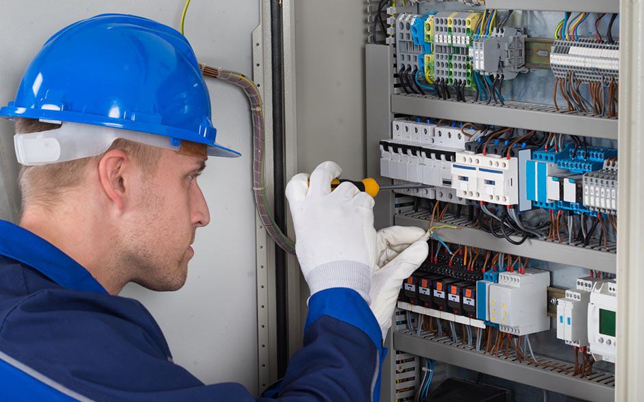 tarif d'un électricien Combs-la-Ville